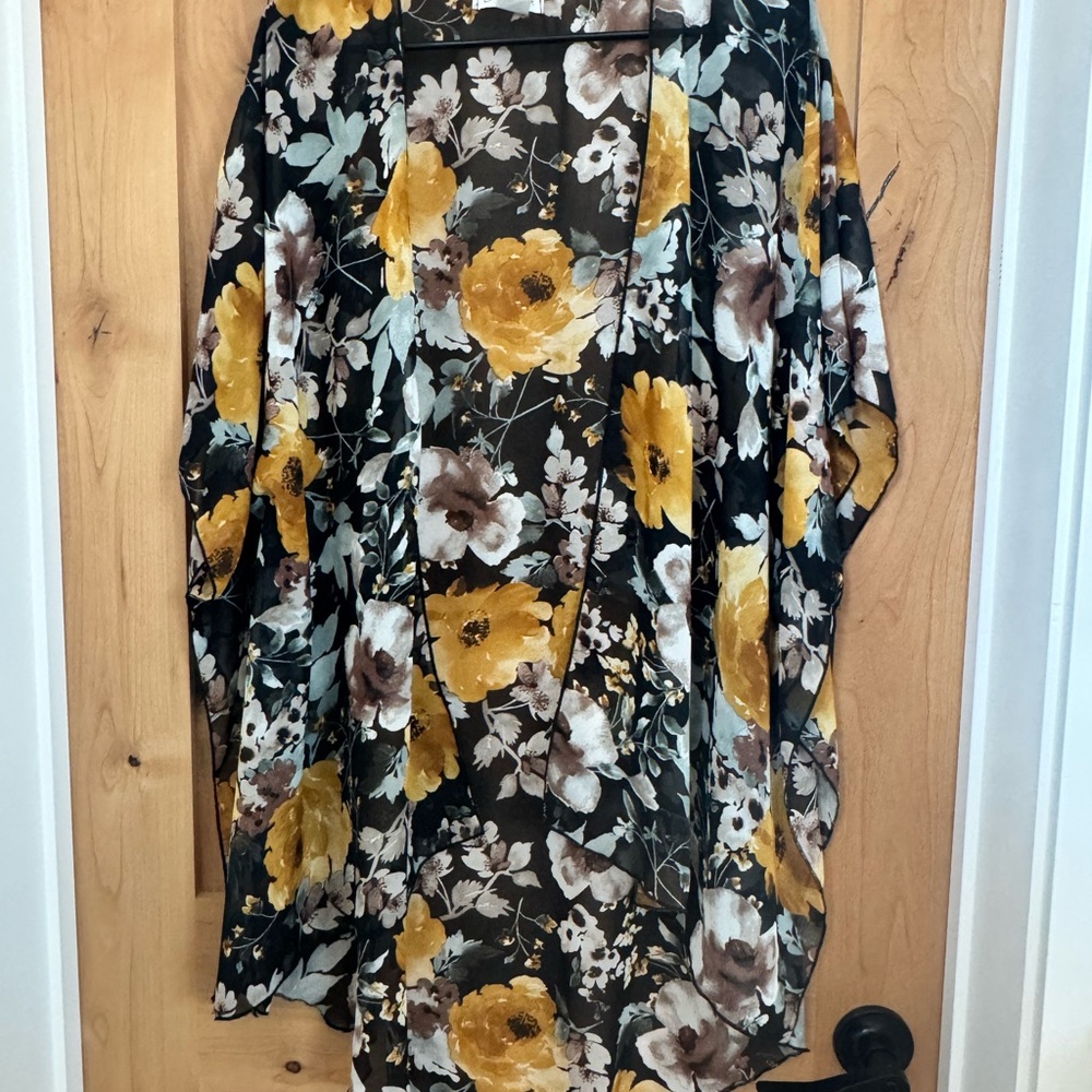 Emory Park Floral Kimono with Yellow and Brown Tones